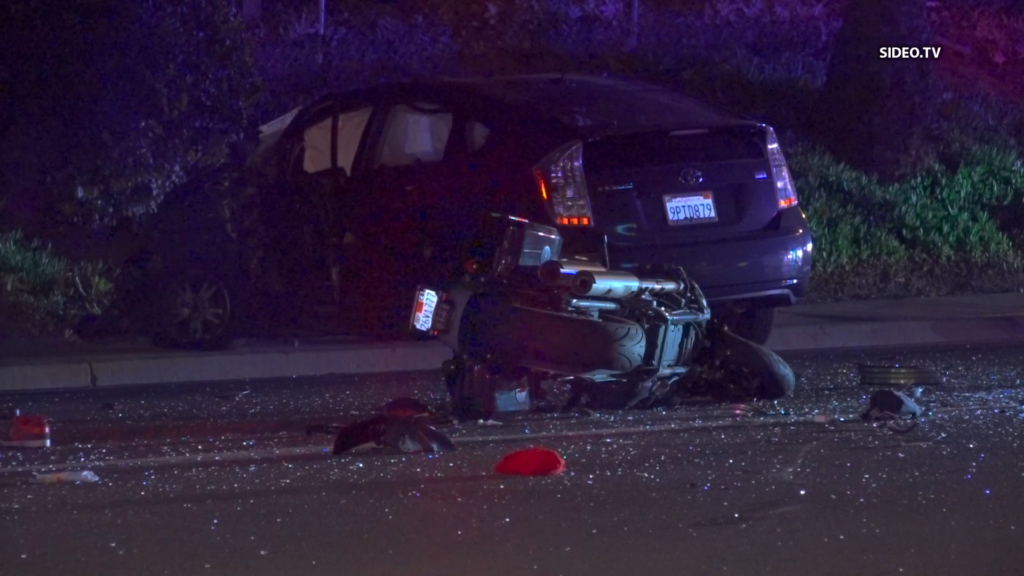 Motociclista muerto en Lakeside: choque por giro prohibido bajo investigación