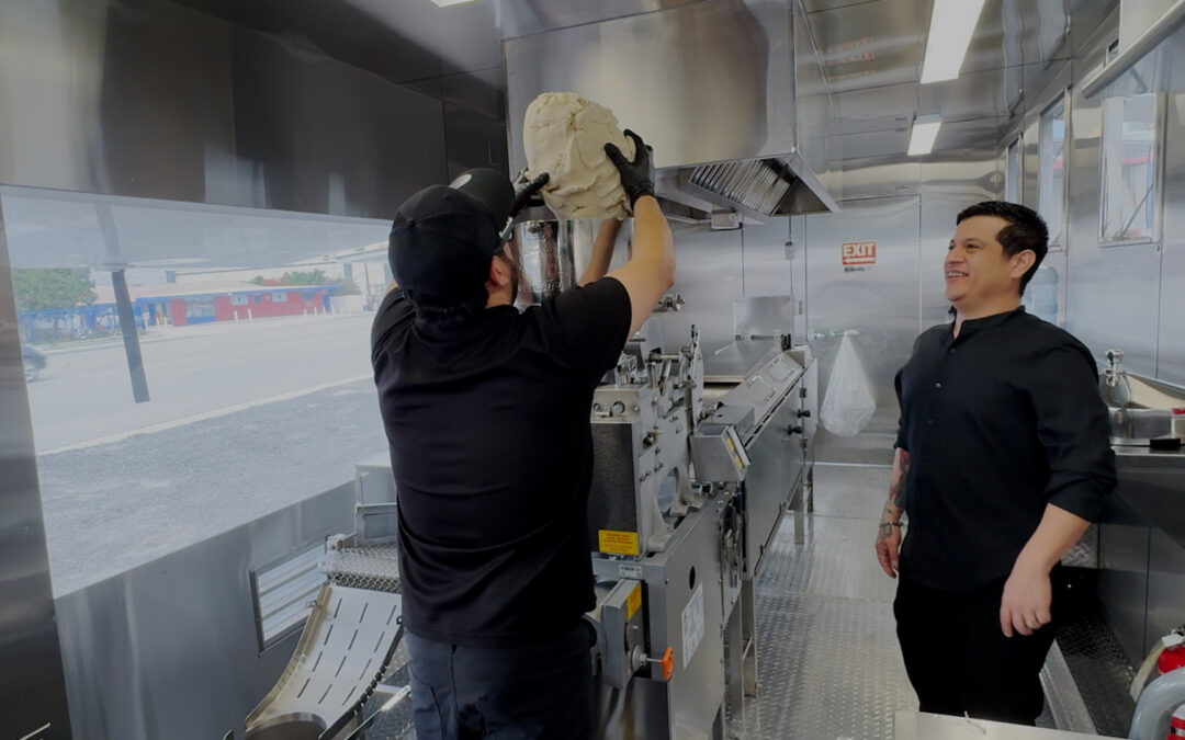 Abrir un Negocio en el Valle de Coachella: Claves para Lanzar tu Tortillería Móvil