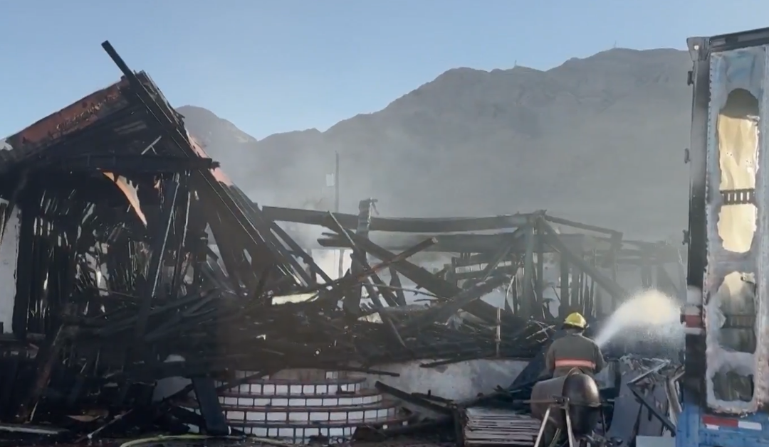 Incendio en Las Vegas: Hombre en Estado Crítico Tras Sufrir Infarto por la Devastación