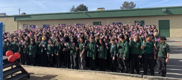 Historia: 480 estudiantes de Coral Academy buscan obtener un récord Guinness