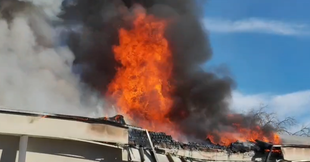 Incendio Devasta Parte del Antiguo Motel Jardín Fronterizo en Ciudad Juárez