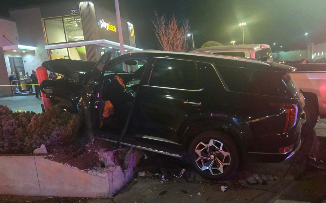 Choque en Las Cruces: Grave accidente de tráfico deja siete heridos y dos peatones críticos