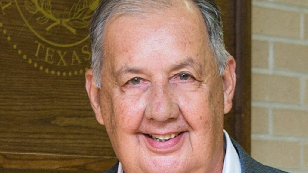 El Juez Richard F. Cortez se Opone al Alambre de Púas: Buscando Soluciones a la Seguridad Fronteriza