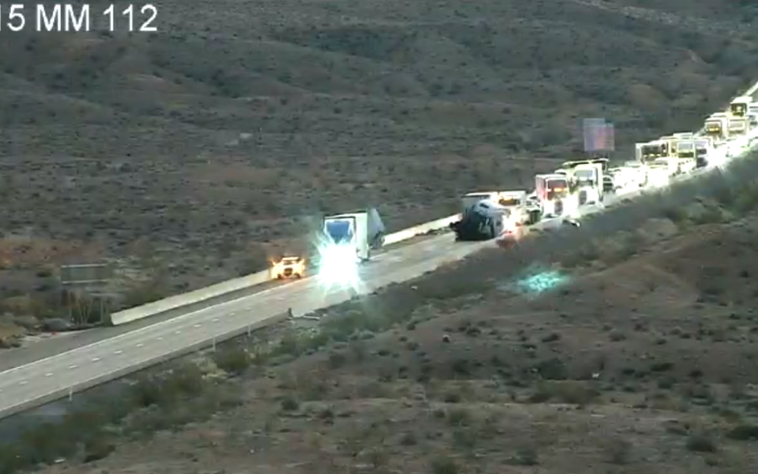 Cierre Total de la I-15 Sur en la Milla 113 Debido a Colisión de Tráfico en Las Vegas
