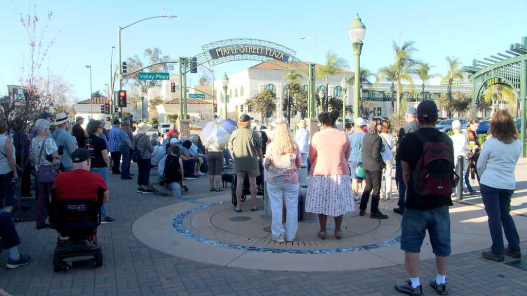 Vigilia por la Paz en Escondido: Un llamado a la Unidad ante las Redadas Migratorias