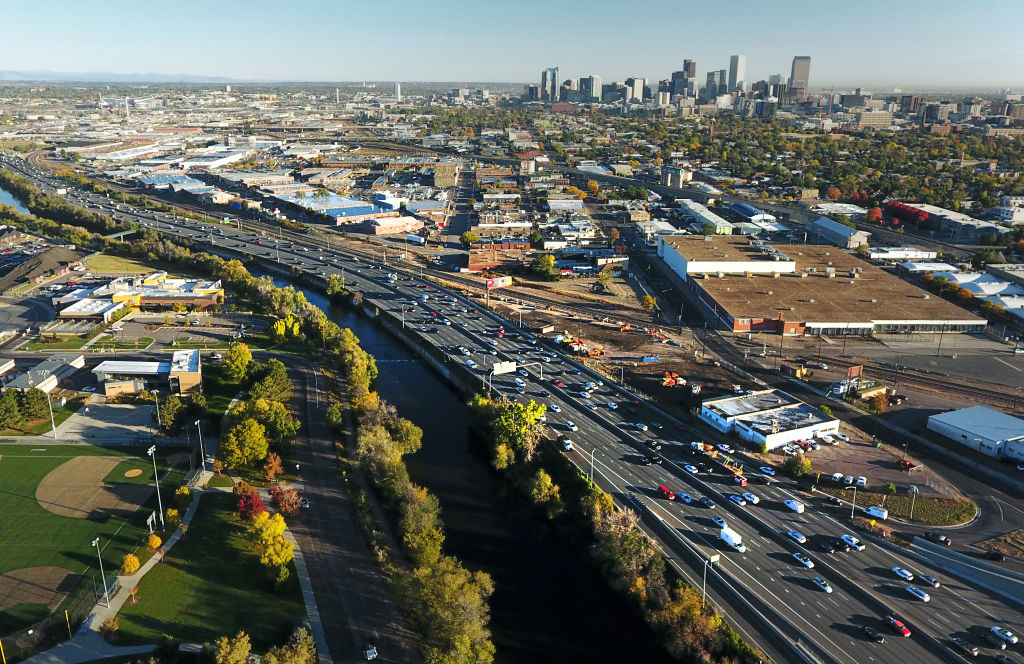 Pronóstico del Tiempo en Denver: Inicia Febrero con Condiciones Templadas y Posible Lluvia y Nieve