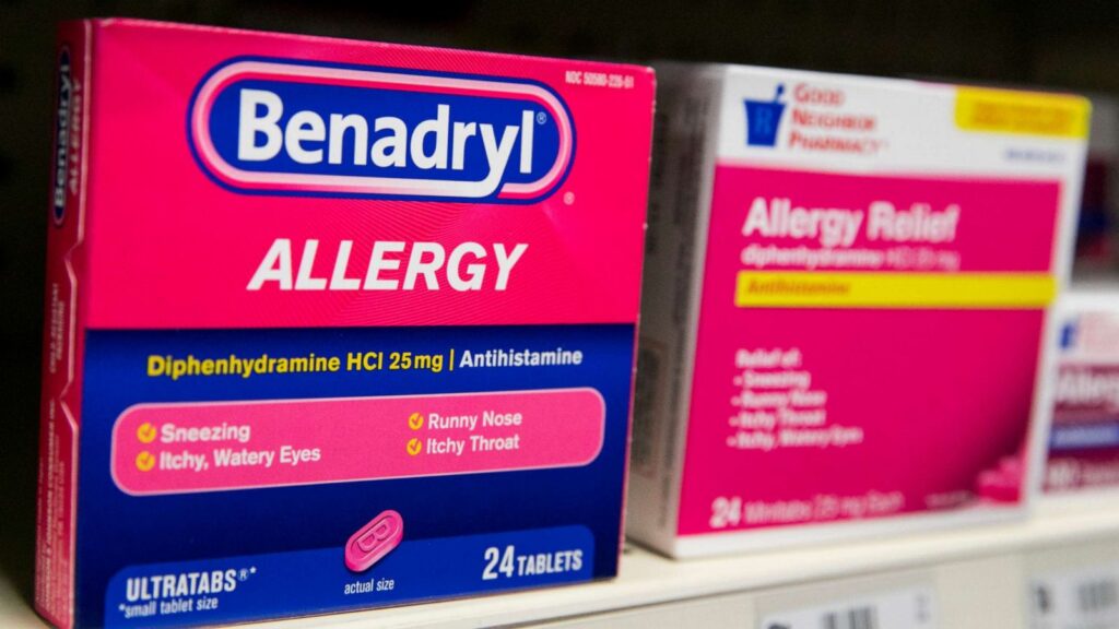 El peligroso ‘Benadryl challenge’: Alerta para adolescentes y escuelas en Denver