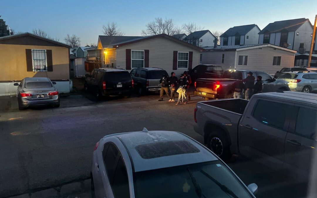 Amenazas de Bomba Provocan Evacuación del Tribunal del Condado Adams y un Supermercado en Brighton