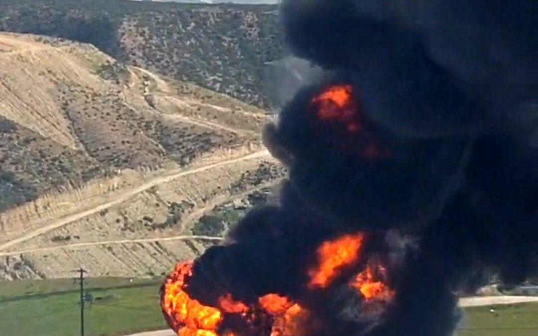 Incendio en Rosarito: Explosión de Ducto de PEMEX Provoca Evacuaciones