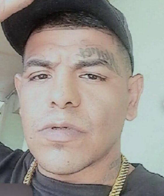 Policía de McAllen busca a Dante Hernandez por robo de vehículo