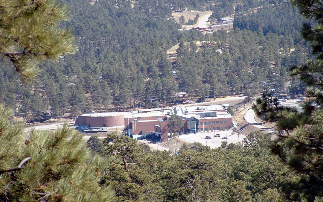 Investigación del Tiroteo Escolar en Evergreen: Padres No Enfrentarán Cargos