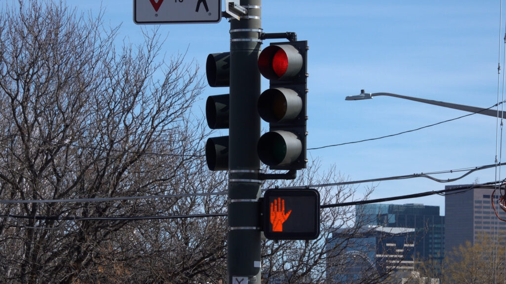 Aumento del 22.5% en Multas por Tránsito en Colorado: Un Alerta Peligrosa