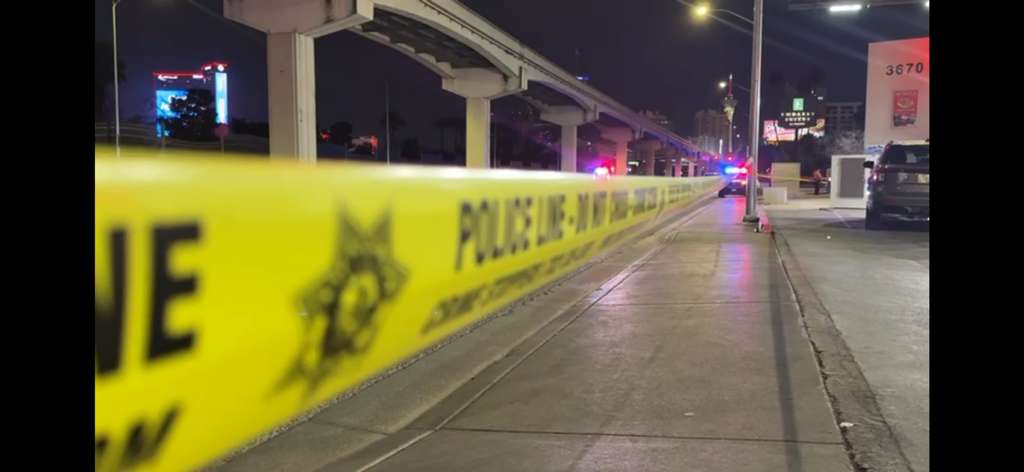 Investigación de Homicidio en Las Vegas Tras Apuñalamiento en Paradise Road