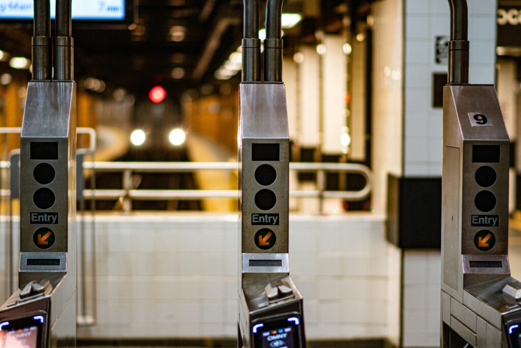 South Station: Puertas de Cobro Fuera de Servicio por Tormenta Invernal