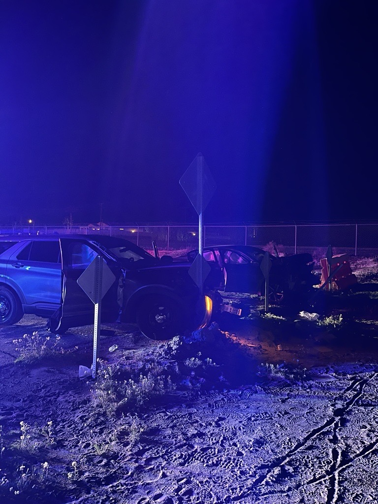 Conductor Arrestado por DUI tras Impactar una Patrulla de Policía en Indio