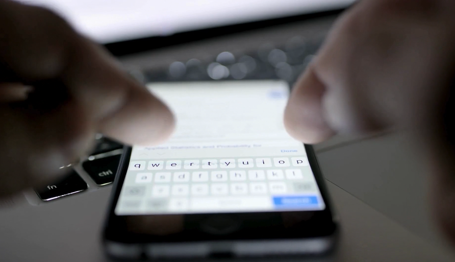 DMV enfrenta una posible sanción por ocultar chats secretos con ICE