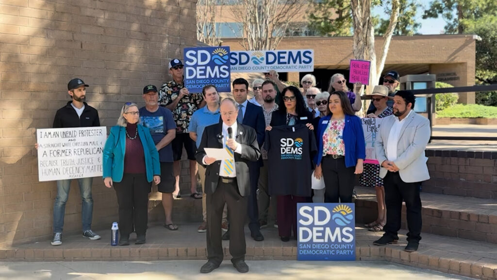 El concejal de El Cajón, Gary Kendrick, cambia al Partido Demócrata tras 50 años de servicio republicano