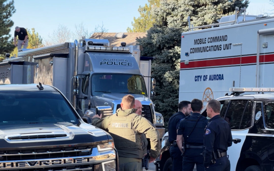 Disparos en apartamentos Heather Gardens de Aurora generan tensión en adultos mayores