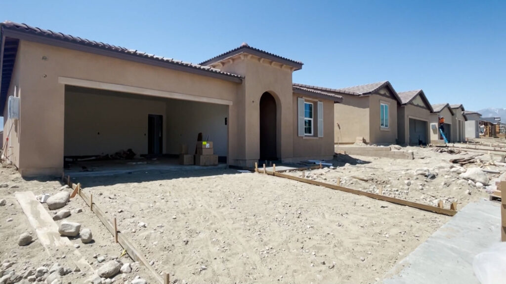 Aumenta la Asequibilidad de la Vivienda en Riverside y en California en 2025