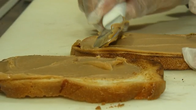 Alerta en 40 estados por mantequilla de maní contaminada: FDA advierte sobre riesgos potenciales