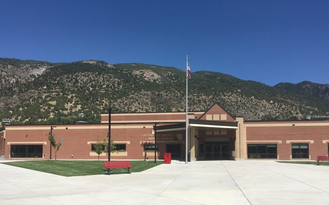 Detienen a Estudiante por Amenazas Escolares en Glenwood Springs