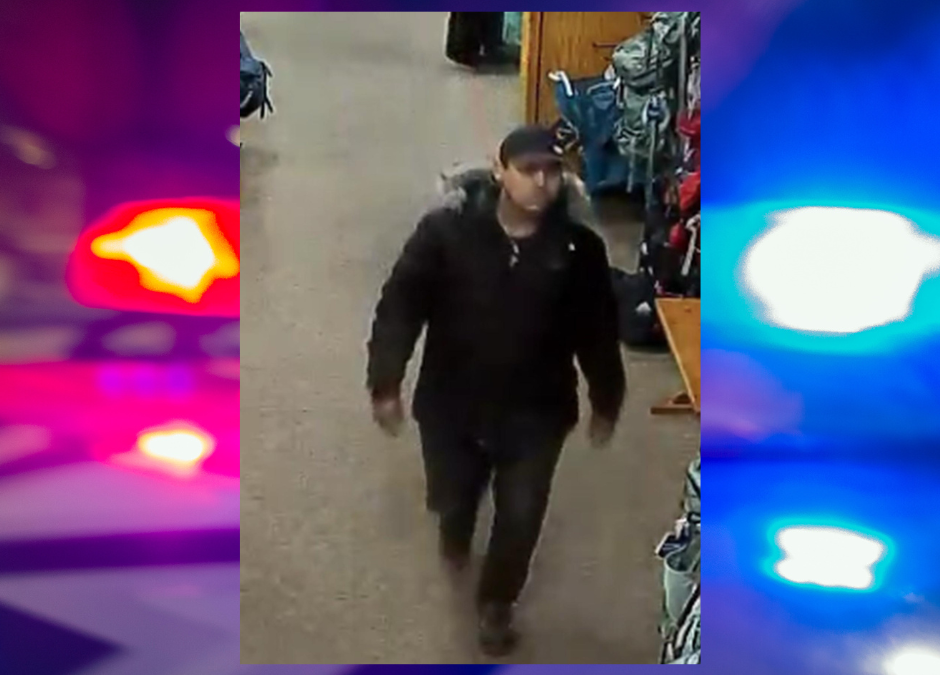 Buscan al sospechoso de robo en Broomfield: $1,000 en mercancía sustraída