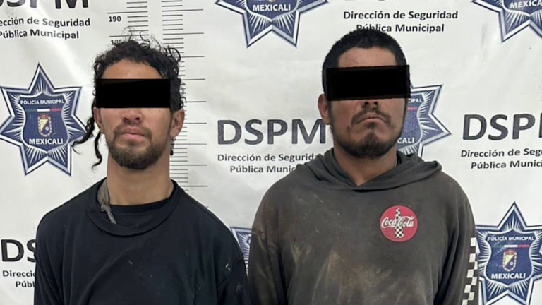 Detienen a Dos Hombres Por Robo de Alcantarilla en Mexicali
