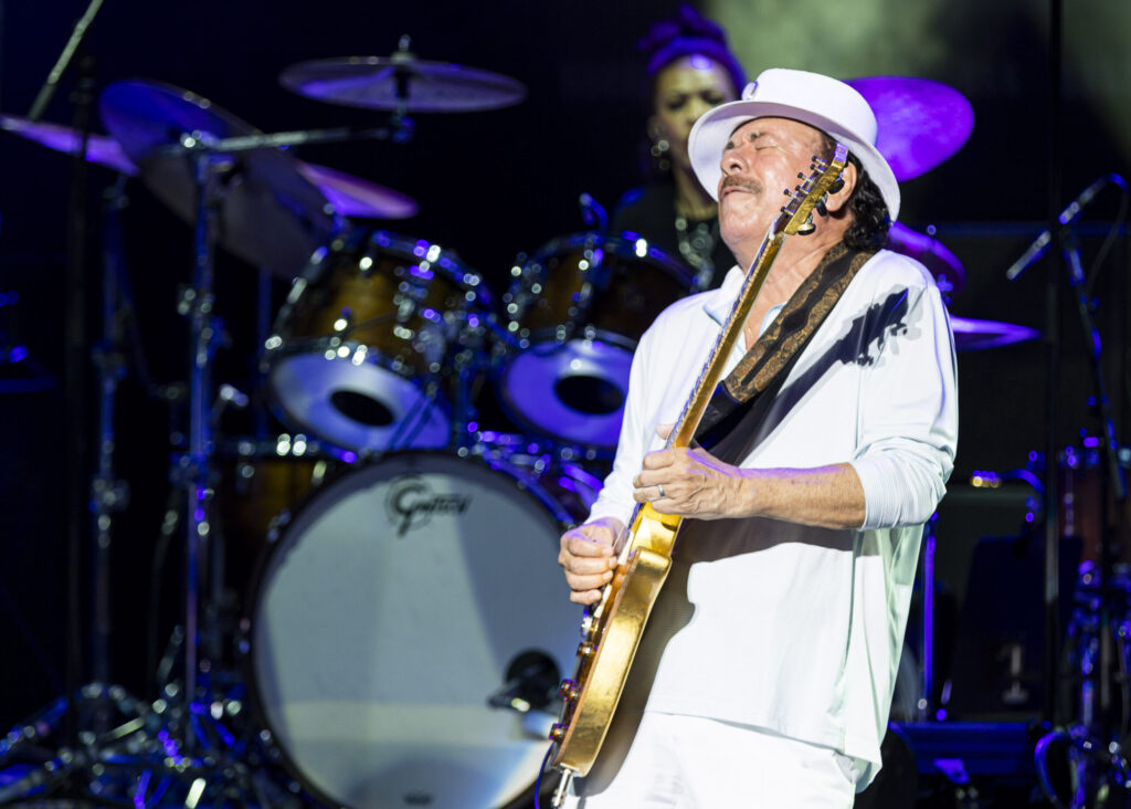 Santana Regresa a Colorado con su Impactante ‘Oneness Tour’ en Red Rocks