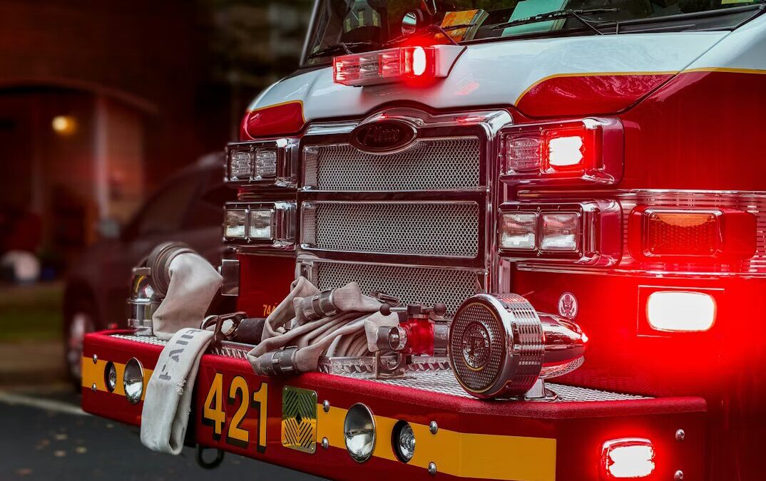 Ruptura de tubería en UMass Boston provoca evacuación de estudiantes en plena noche