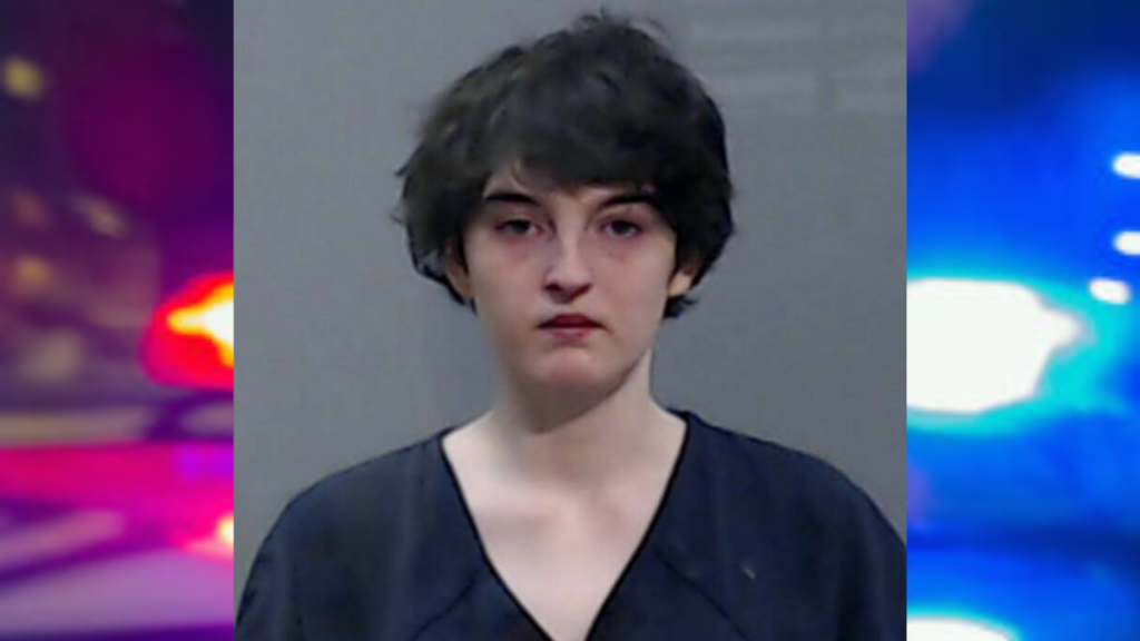 Detención de Mujer en Odessa Captada en Video Lanzando un Cuchillo