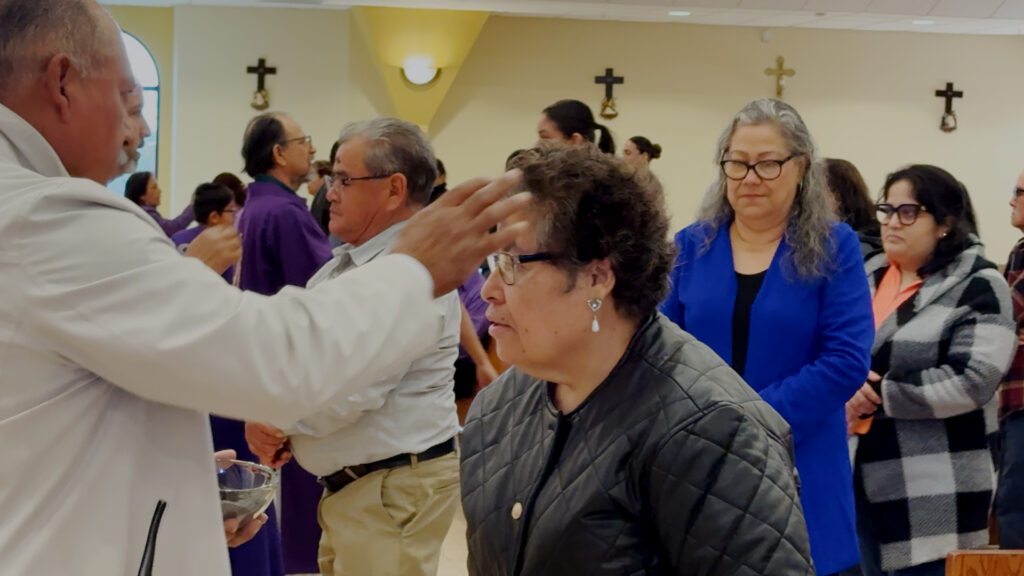 Ceniza y esperanza: La comunidad del Valle de Coachella se une en tiempos inciertos