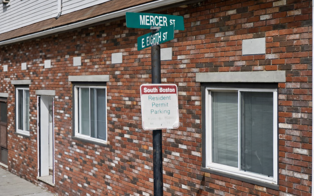 Intruso causa alarma en South Boston: Residente encuentra hombre en su dormitorio