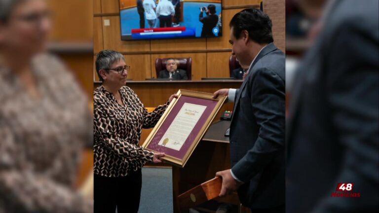 Homenaje a David Arnoldo Chavana: Un Pilar de Educación y Comunidad en Edinburg