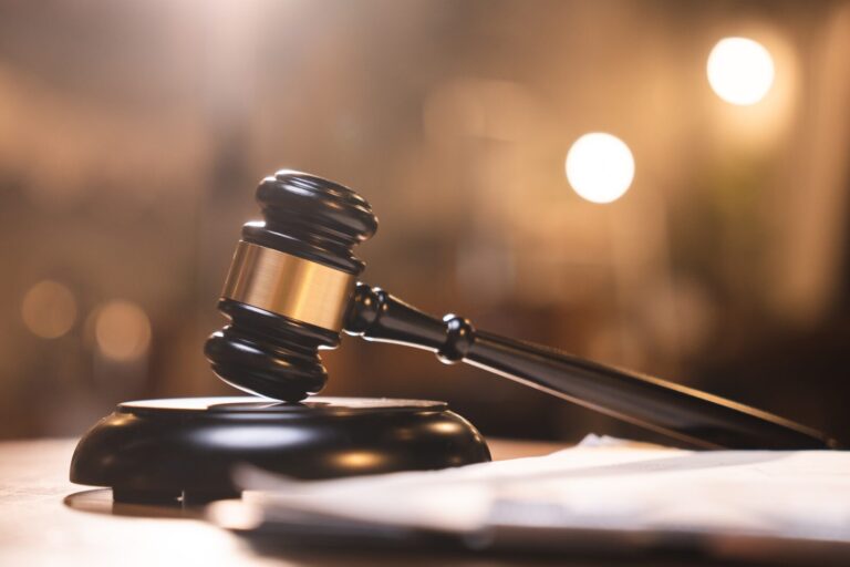 El Paso: Contadora Sentenciada a 33 Meses de Prisión Federal por Fraude Electrónico
