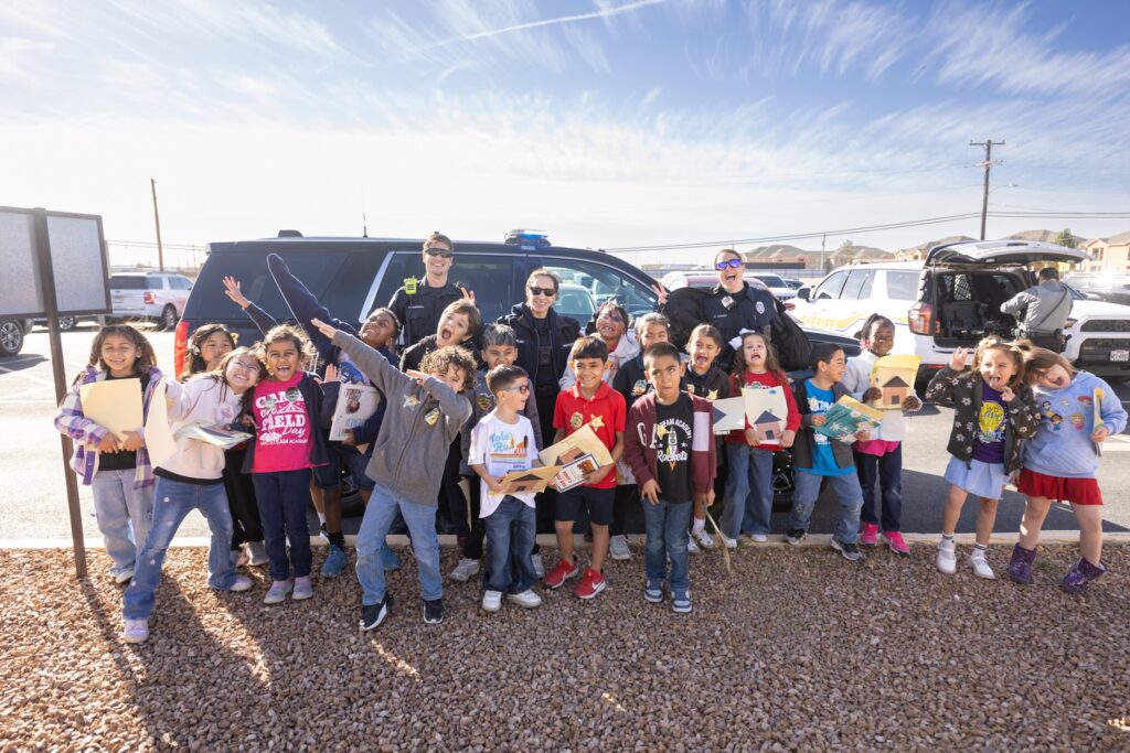Feria Vocacional: Estudiantes de Hays STEAM Descubren Nuevas Oportunidades Profesionales