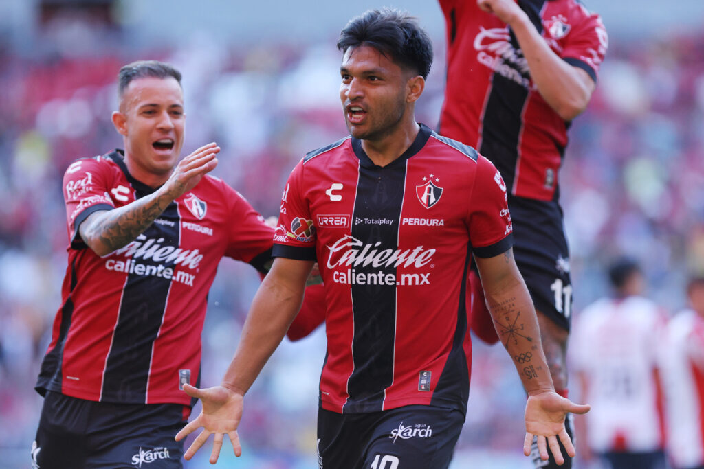 Atlas se Lleva la Victoria: Los Rojinegros Vencen a San Luis en los Últimos Minutos