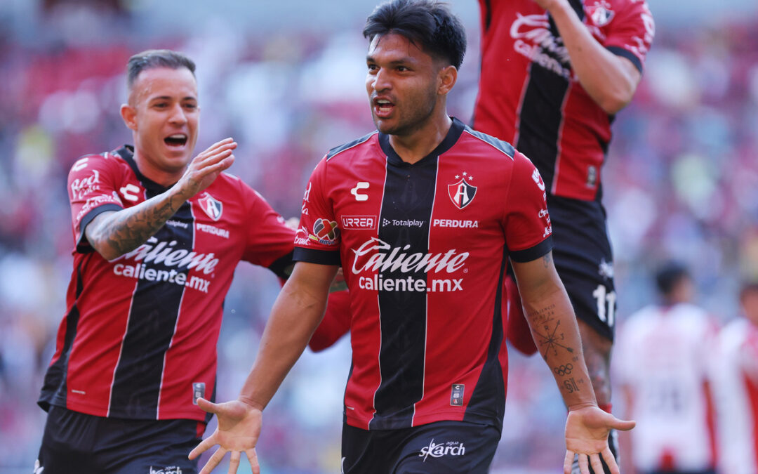Atlas se Lleva la Victoria: Los Rojinegros Vencen a San Luis en los Últimos Minutos