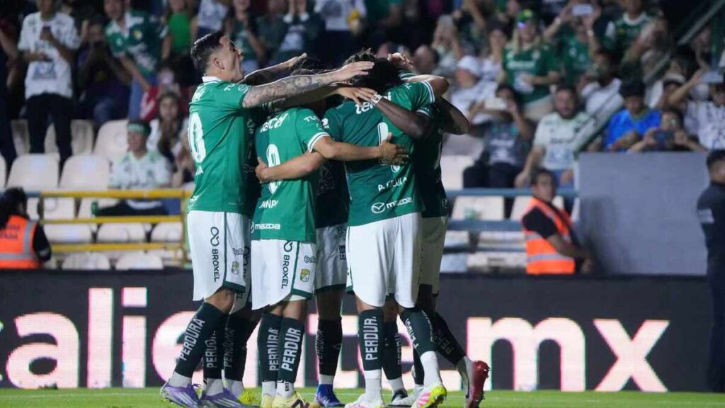 León Brilla con su Segunda Victoria del Torneo al Vencer a Santos