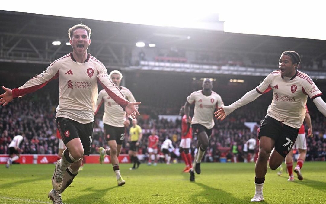 Liverpool Logra un Triunfo Agónico Ante Nottingham en la Premier League