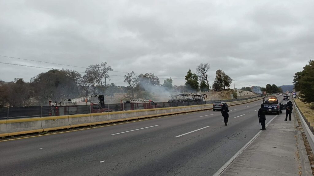 Bloqueos en la Autopista México-Puebla: Suspensión de Rutas de Estrella Roja y Otras Líneas