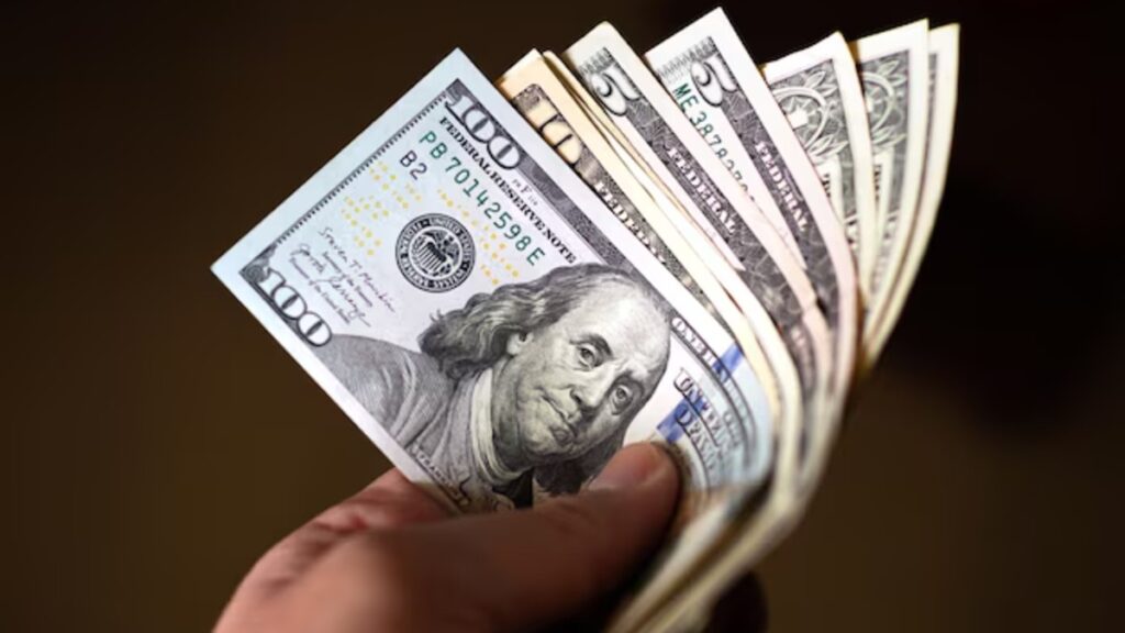 Dólar Hoy: Tipo de Cambio en México con Peso Depreciado a 17.20 Unidades