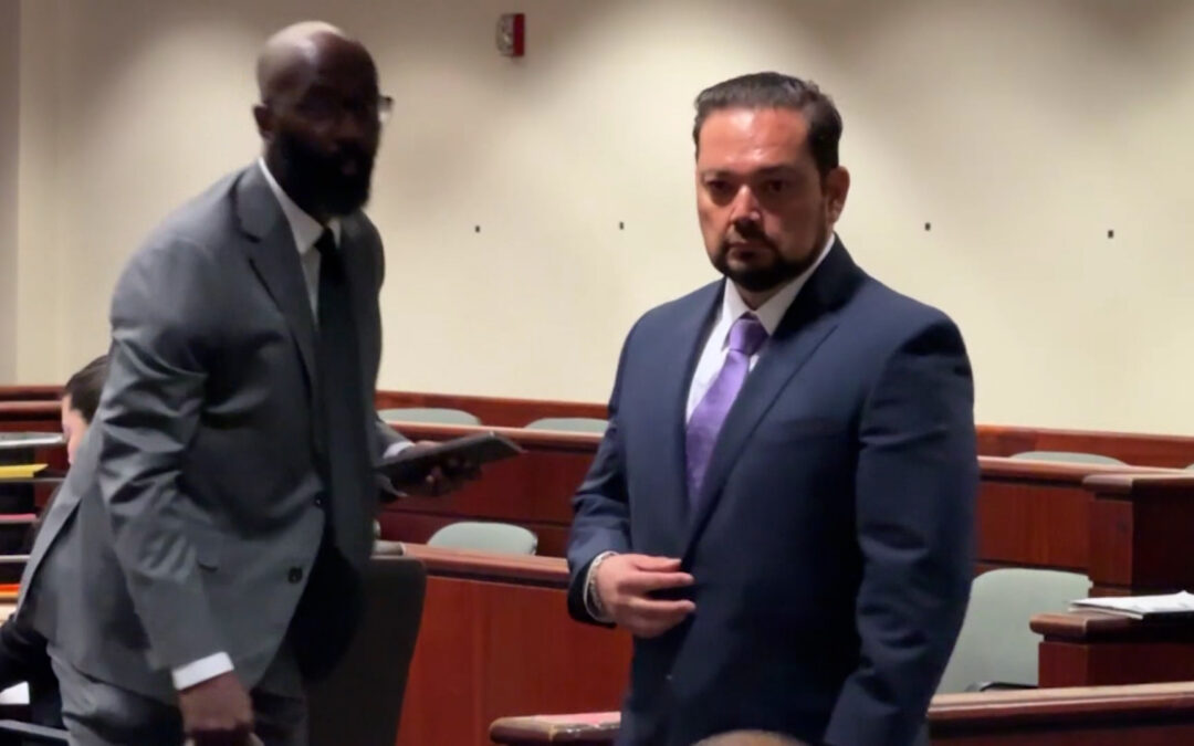 Steven Hernandez Regresa al Tribunal de Indio para Continuar su Juicio por Perjurio