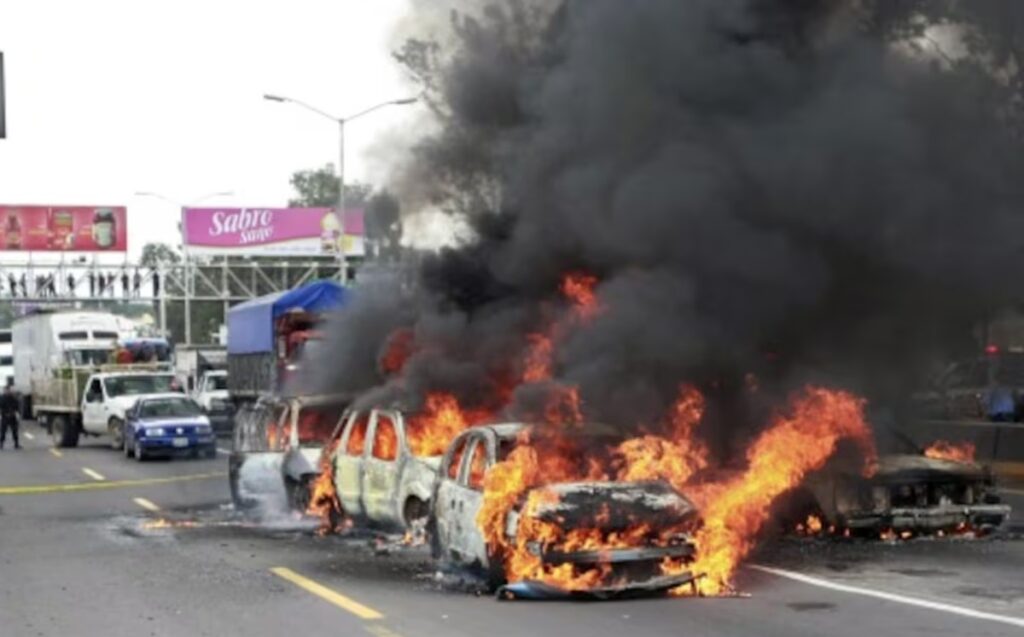 Auto Quemado en Bloqueos en Jalisco: Guía Completa para Cobrar tu Seguro
