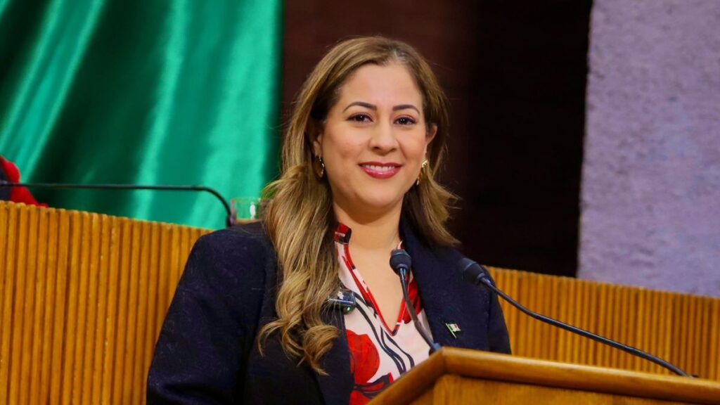 Berenice Martínez impulsa propuestas para prevenir uniones tempranas en Nuevo León