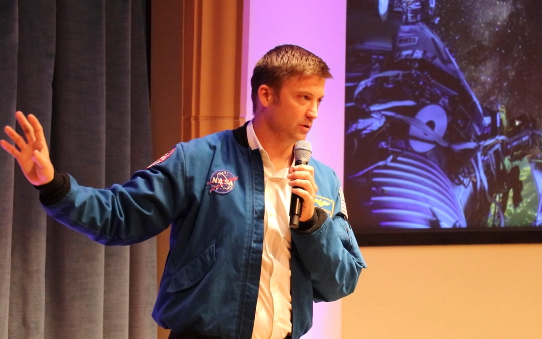 Astronauta Mathew Dominick Inspira a Estudiantes de San Diego con su Experiencia Espacial