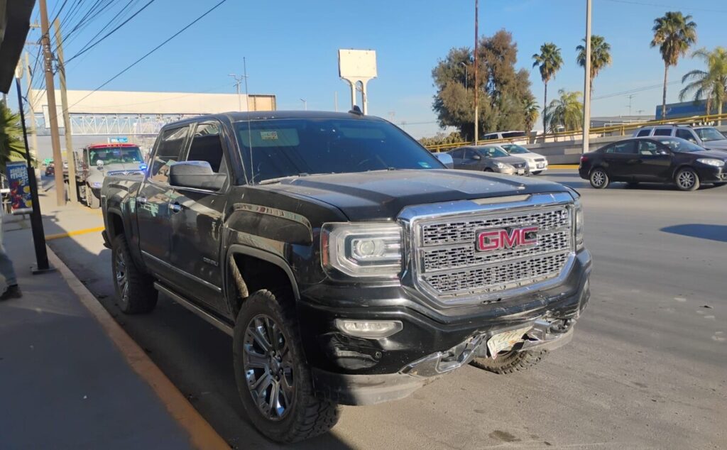 Aparatoso Choque por Alcance en el Paso a Desnivel 11:40 de Gómez Palacio
