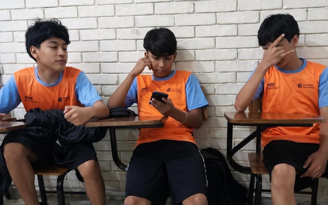 Desaparición de Tres Adolescentes en Escobedo, Nuevo León: ¿Hacia Nuevo Laredo?