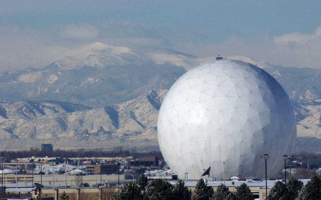 Buckley Space Force Base: Se Descartan Explosivos y se Reanudan Operaciones en Aurora