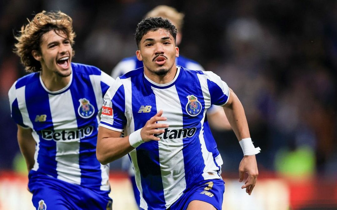 El Porto triunfa sobre el Arouca y se consolida en la cima de la Primeira Liga