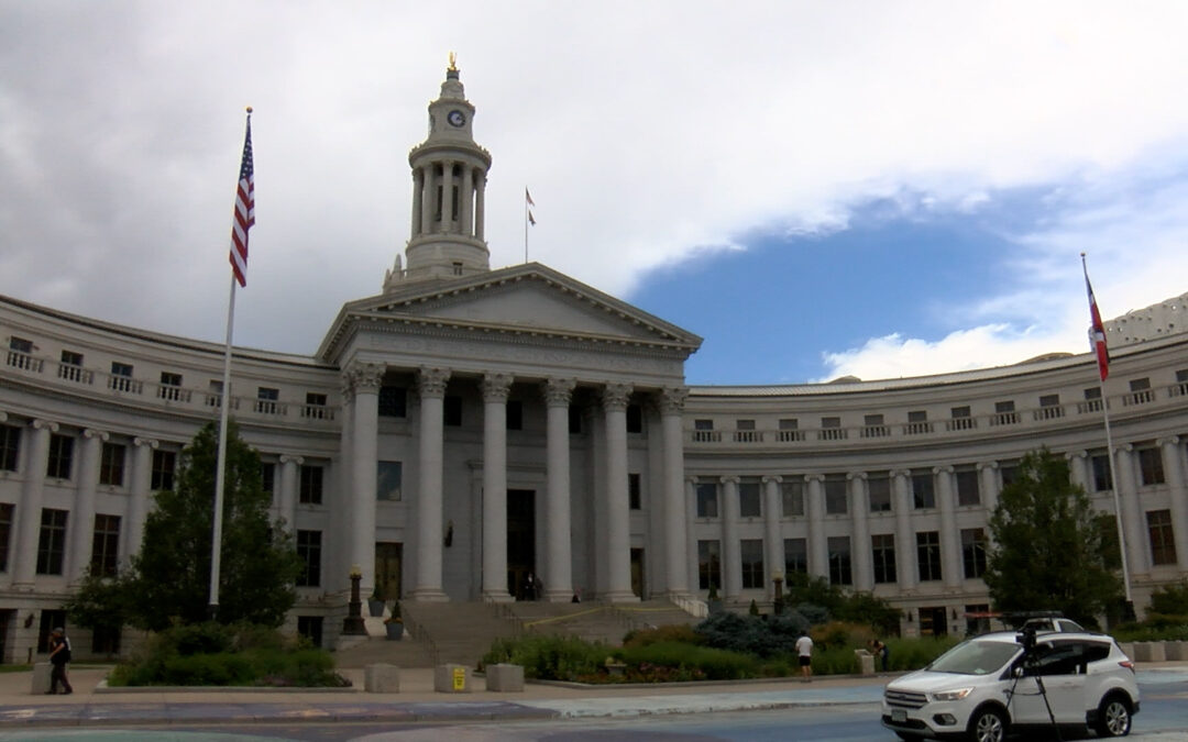 ICE Responde a la Orden Ejecutiva del Alcalde de Denver: Proteger la Propiedad Municipal